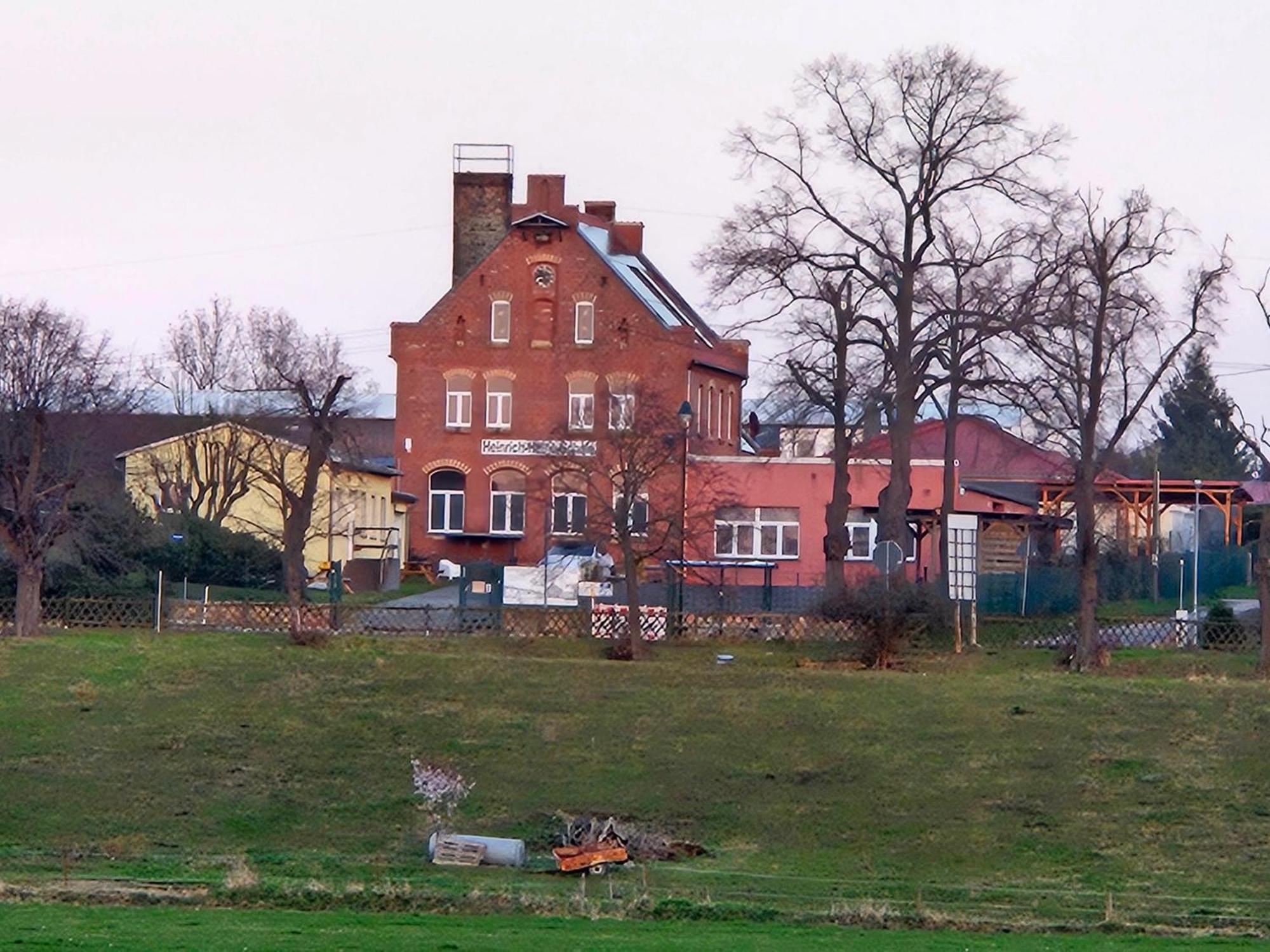 Gaestehaus Heinrich Heine Schule Bad Dürrenberg 外观 照片